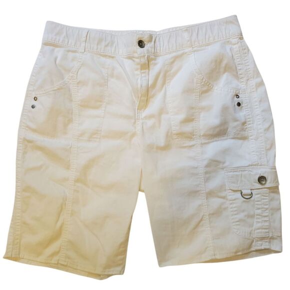Beautiful Women's Crisp White Cargo Shorts Plus Size 16 - Picture 1 of 6